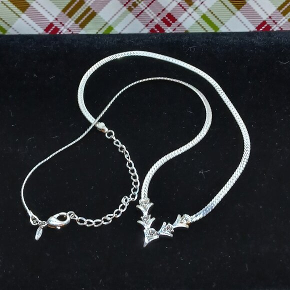 Vintage Avon Silver Tone Necklace & Earrings Costume Jewelry Set #23W - Picture 15 of 16